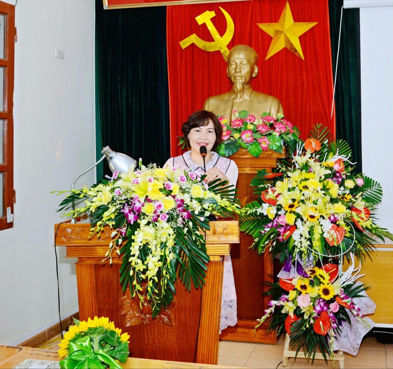Cô giáo Nguyễn Thị Ngà – CTCĐ thay mặt Hội đồng sư phạm